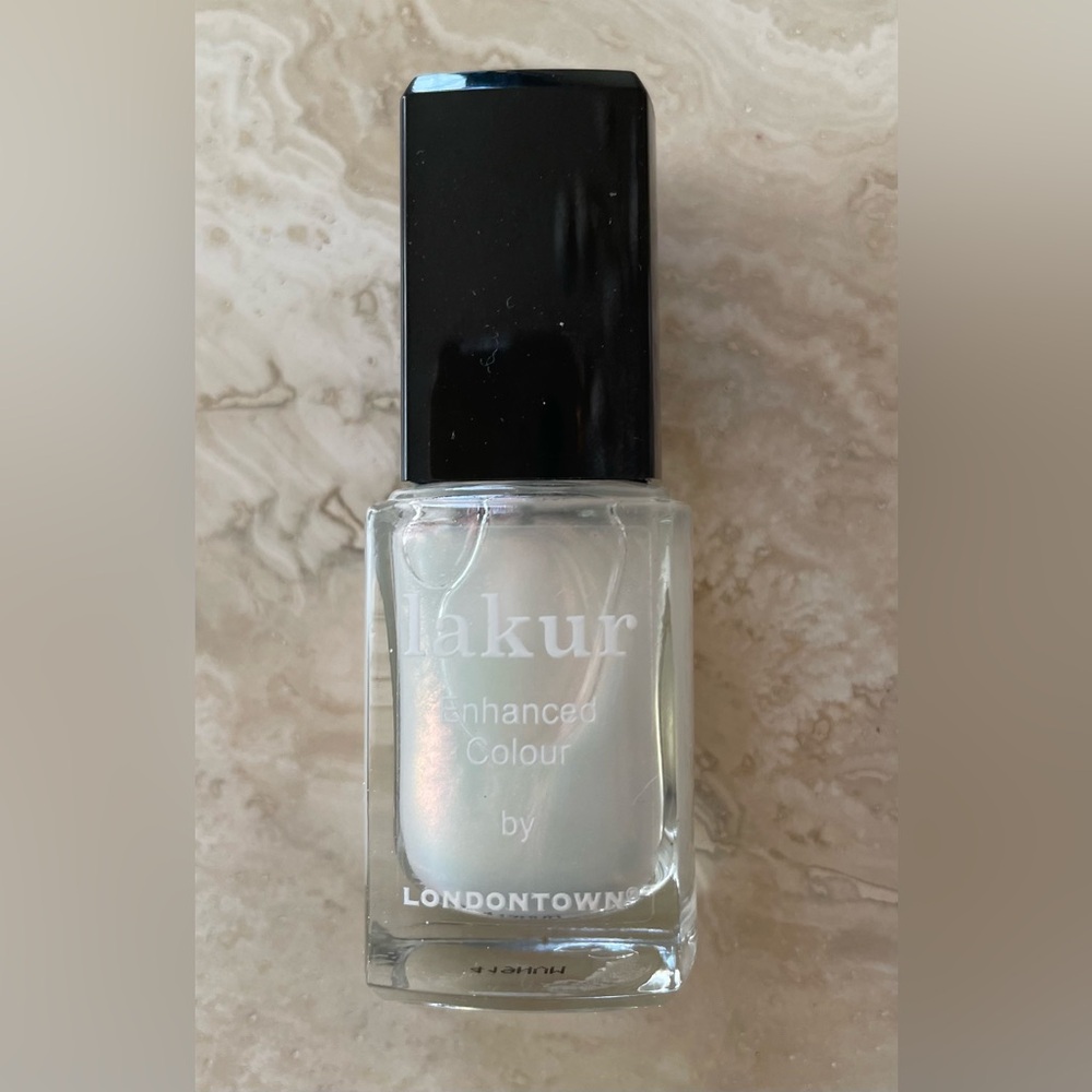 *SOLD* Londontown Lakur Enhanced Colour Nail Polish Aurora Chrome NEW NEVER OPEN